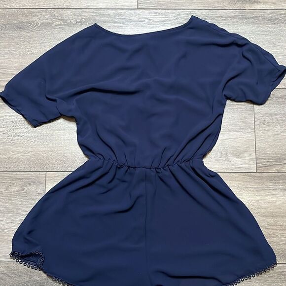 SM95 Divided by H&M navy short sleeve romper - Picture 5 of 8